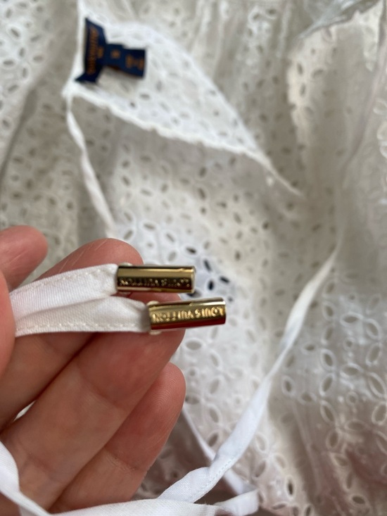 Girls' White Eyelet Puff-Sleeve Dress - Picture 16 of 17